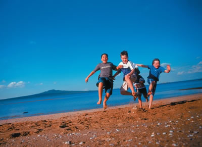 kids_beach.jpg